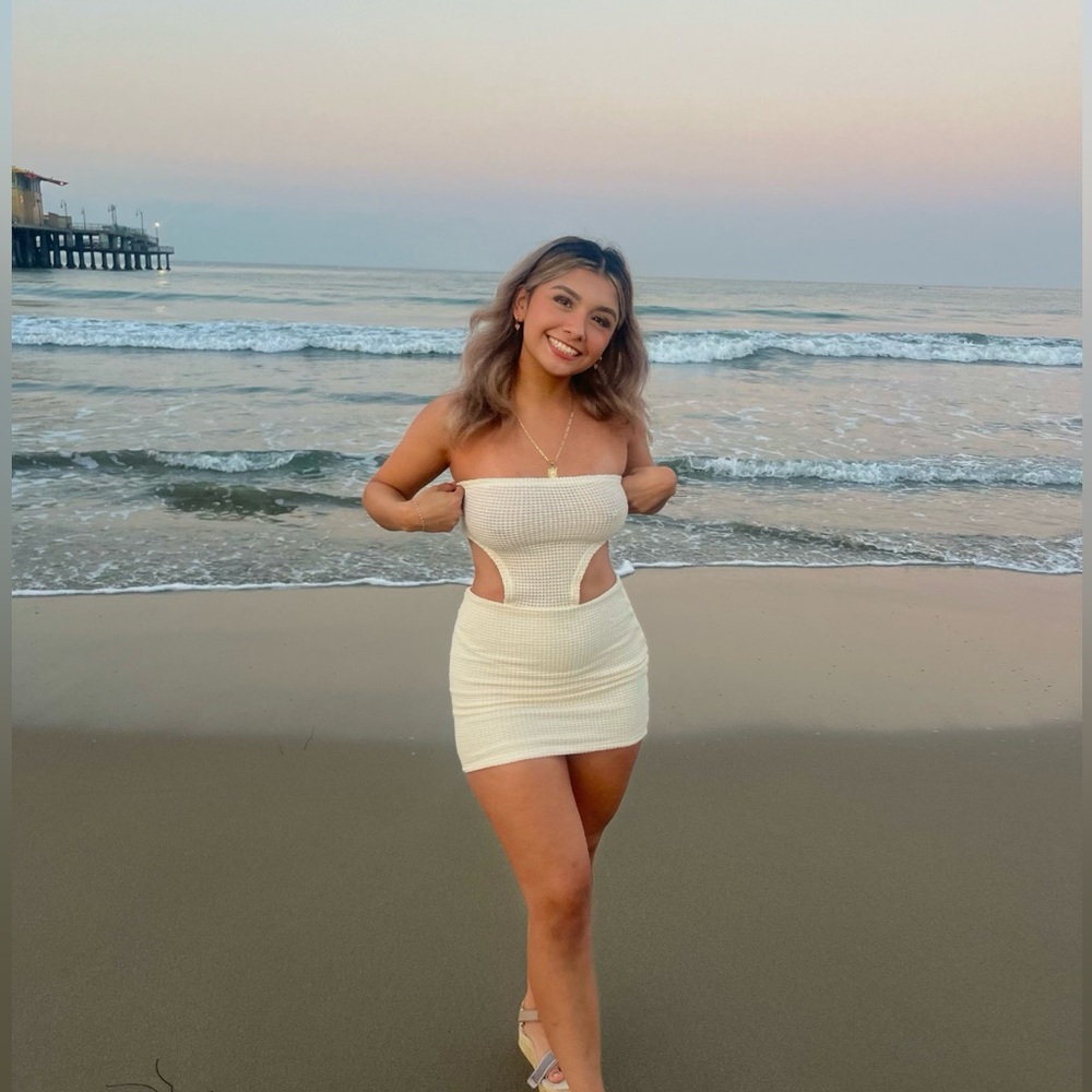 ⚡️MINI DRESS⚡️ - Picture 2 of 2